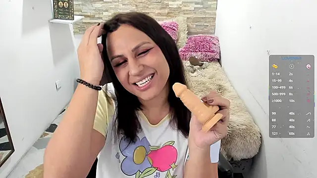 Analia 01 online show from January 19, 12:14 pm