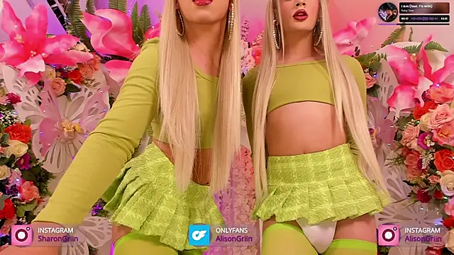 Snapshot of AlisonSharon chatting on December 14, 2:56 am AlisonSharon online show from December 14, 2:56 am