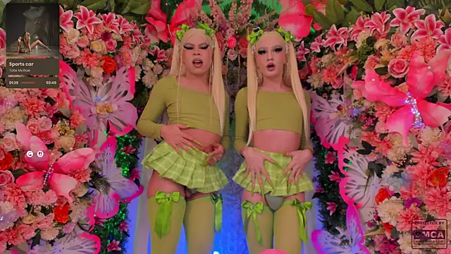 Snapshot of AlisonSharon chatting on November 1, 2:09 am AlisonSharon online show from November 1, 2:09 am