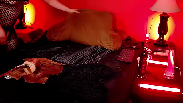 JenniferCD online show from November 7, 4:01 am