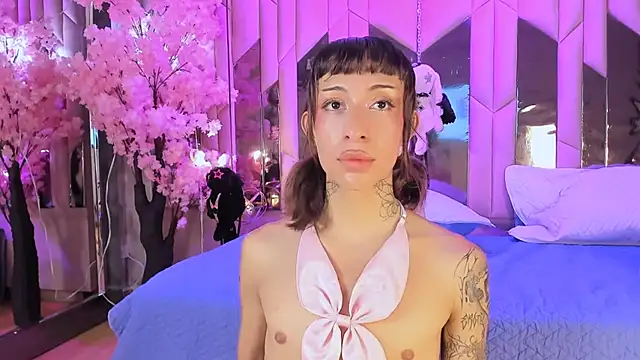 MadisonWood01 online show from November 9, 3:24 pm