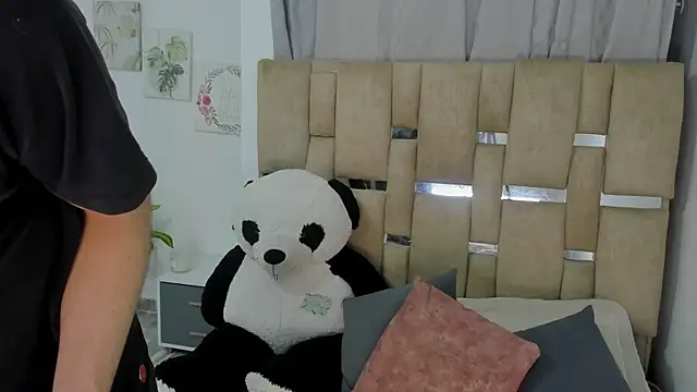 Black Rose2 online show from April 22, 12:01 pm