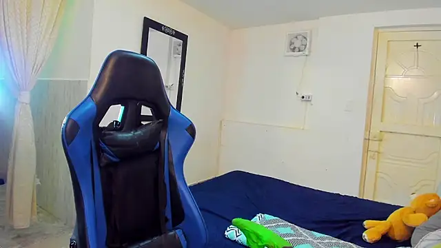 Margoth Montilla online show from October 22, 4:14 am