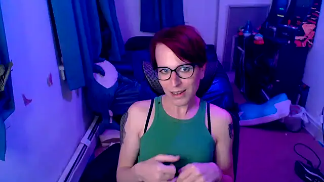 Snapshot of RyffBurnz chatting on January 6, 4:58 am RyffBurnz online show from January 6, 4:58 am