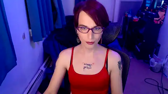 Snapshot of RyffBurnz chatting on January 8, 4:44 am RyffBurnz online show from January 8, 4:44 am