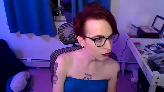 Snapshot of RyffBurnz chatting on January 17, 1:36 am RyffBurnz online show from January 17, 1:36 am