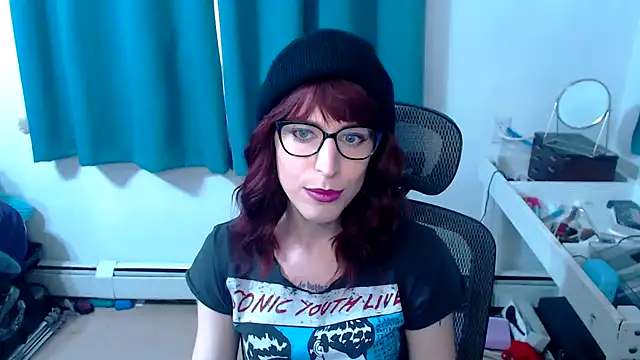 Snapshot of RyffBurnz chatting on January 25, 8:42 pm RyffBurnz online show from January 25, 8:42 pm