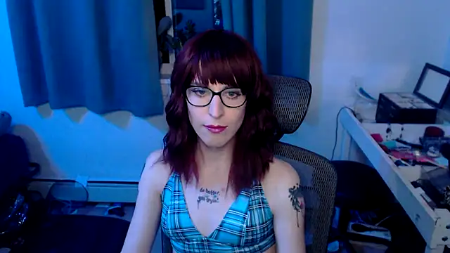 Snapshot of RyffBurnz chatting on February 18, 2:16 am RyffBurnz online show from February 18, 2:16 am