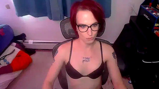 Snapshot of RyffBurnz chatting on September 16, 3:27 pm RyffBurnz online show from September 16, 3:27 pm