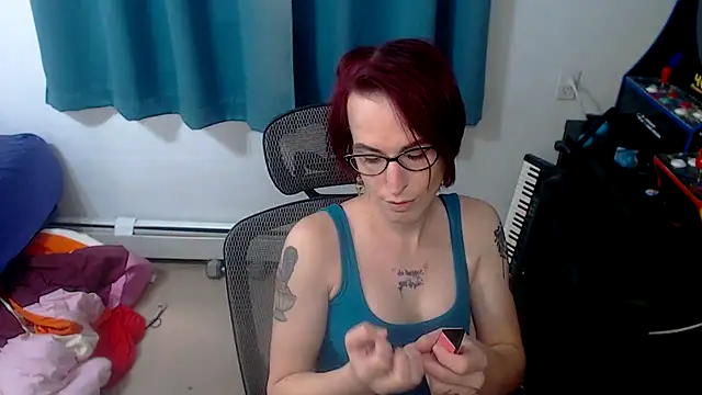 Snapshot of RyffBurnz chatting on October 14, 3:13 pm RyffBurnz online show from October 14, 3:13 pm