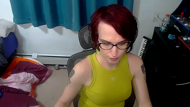 Snapshot of RyffBurnz chatting on October 15, 4:29 pm RyffBurnz online show from October 15, 4:29 pm