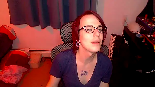 Snapshot of RyffBurnz chatting on October 18, 2:15 am RyffBurnz online show from October 18, 2:15 am