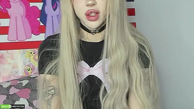 Joy Barker online show from March 8, 1:14 pm