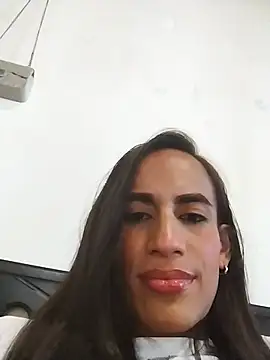 AlexaWarner online show from November 8, 7:03 pm