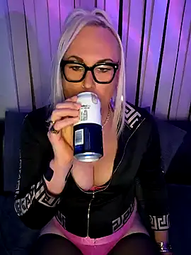 Connie Pepper online show from September 26, 11:57 pm