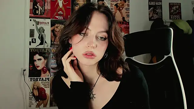 Niky  Jess online show from December 1, 5:04 pm