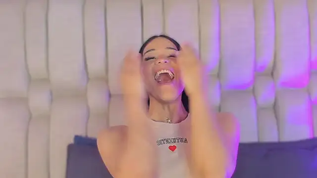 Isa Little Star online show from March 10, 4:16 am