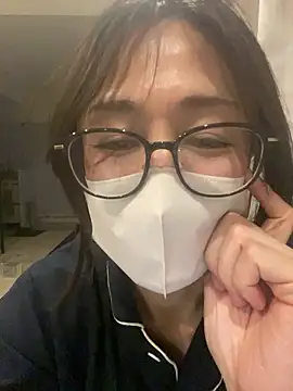 mel  mel online show from March 15, 1:14 pm