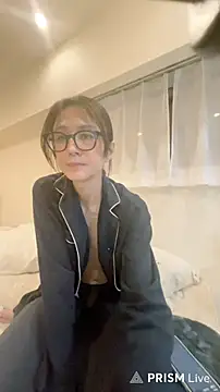 mel  mel online show from April 20, 1:02 pm