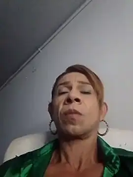 Snapshot of Antonella_borja chatting on October 19, 8:34 pm Antonella borja online show from October 19, 8:34 pm