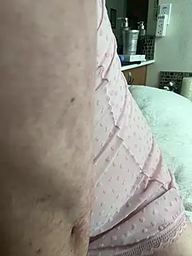 Snapshot of NinasNylonz chatting on February 27, 9:04 pm NinasNylonz online show from February 27, 9:04 pm