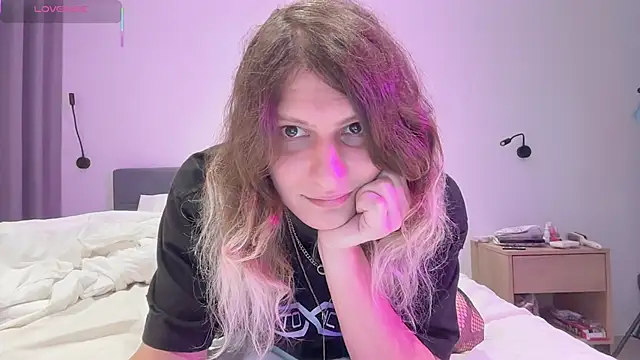 Alice Pinkhead online show from November 27, 10:29 am