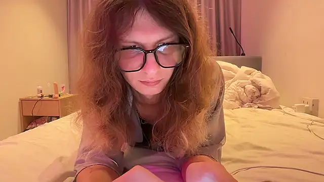 Alice Pinkhead online show from June 29, 9:56 am