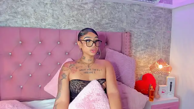 Mia Jansen online show from February 6, 2:11 pm