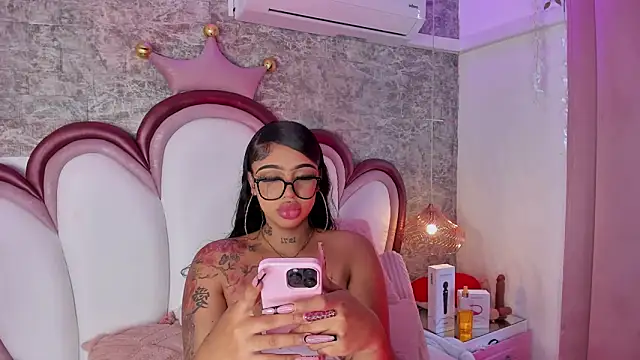 Mia Jansen online show from March 28, 2:08 pm