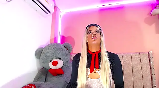 vanessa nauthygirls online show from December 11, 4:31 pm