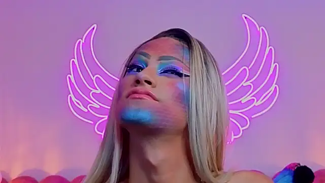  scarletmoore online show from October 26, 1:18 pm