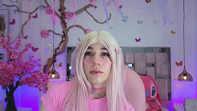 DaripQueen online show from April 7, 2:29 pm