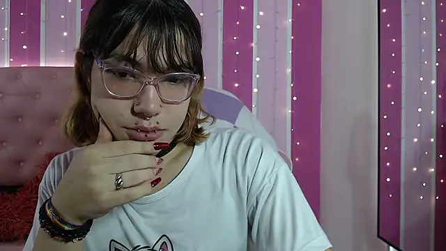 Christina prg online show from December 2, 2:03 pm