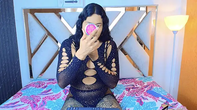 Alison Chan  online show from October 21, 2:40 pm