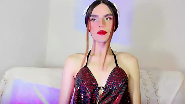 TatiGil online show from October 22, 8:45 pm