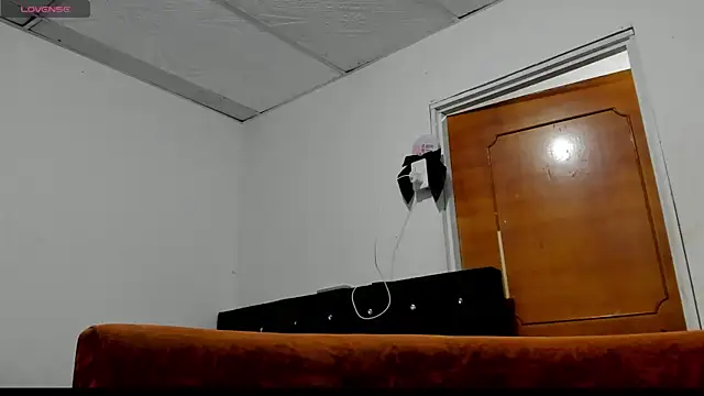 chloe evanx  online show from December 11, 7:36 pm