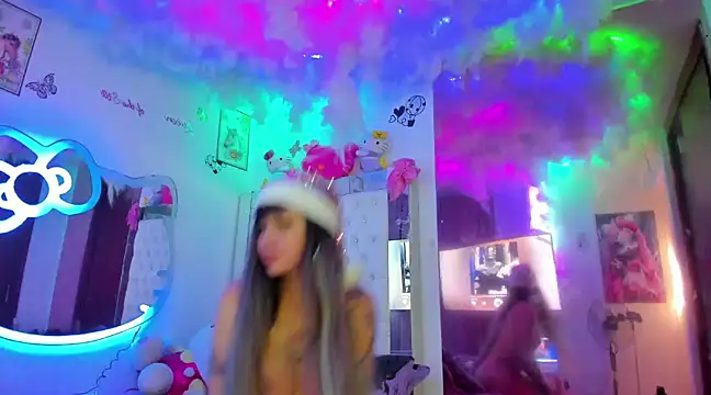 Hello Kitty 222 online show from December 9, 2:45 am