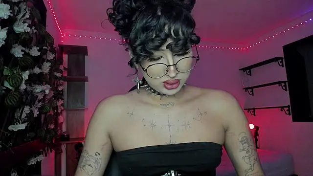 Heka Prudence online show from April 20, 3:41 am