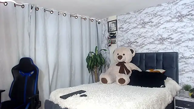 anne parker online show from December 12, 6:21 pm