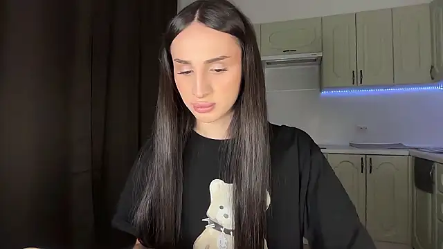 Kim Oberlin  online show from March 12, 5:07 pm