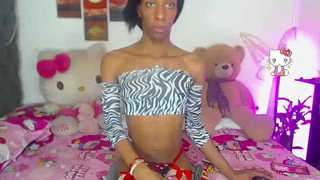 lucianadolll online show from February 8, 12:00 pm