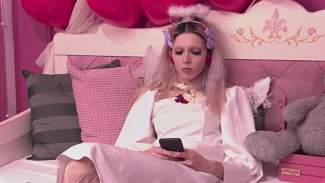 Snapshot of PamelamyDreamys chatting on February 11, 1:20 pm PamelamyDreamys online show from February 11, 1:20 pm