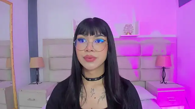 RoseCassie online show from February 27, 12:45 pm