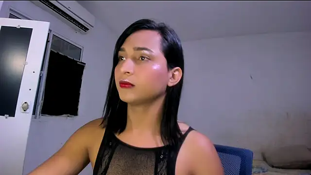 Snapshot of Miss_noah18 chatting on March 15, 9:58 pm Miss noah18 online show from March 15, 9:58 pm