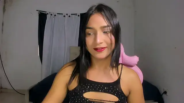 Snapshot of Miss_noah18 chatting on October 4, 7:03 pm Miss noah18 online show from October 4, 7:03 pm