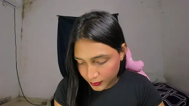 Snapshot of Miss_noah18 chatting on October 23, 8:24 pm Miss noah18 online show from October 23, 8:24 pm