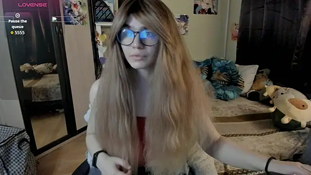 alexiamaleax online show from April 13, 2:04 am