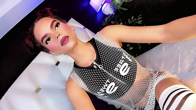 Diva Smith02 online show from April 12, 10:40 am