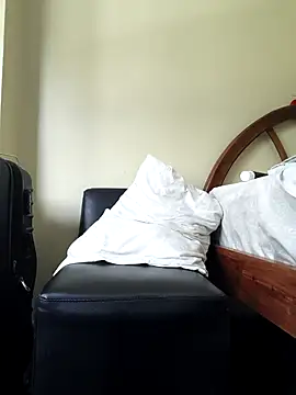 ROSARIOBELLA13 online show from April 15, 7:41 pm