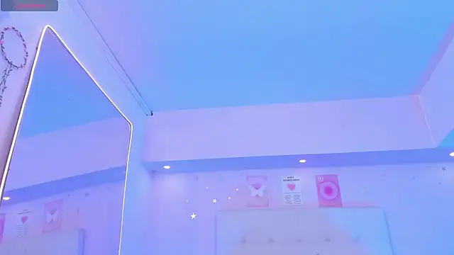 ScarlettDreamss7 online show from April 19, 6:10 pm